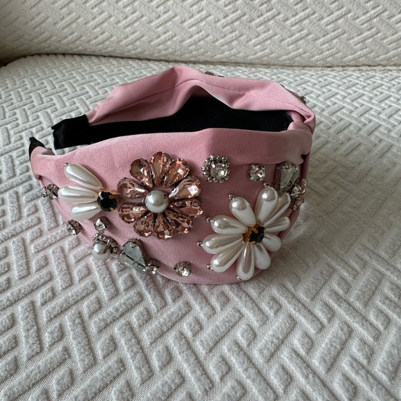NWOT Floral Embellished Rhinestone Pink Knot Headband - Picture 6 of 9